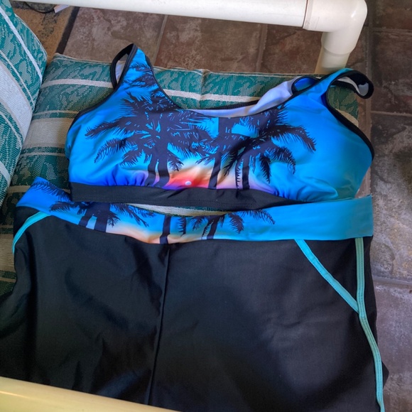 New swimsuits Never worn 20 each - Picture 2 of 2